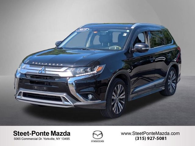 2019 Mitsubishi Outlander SEL in Black — front three-quarter view